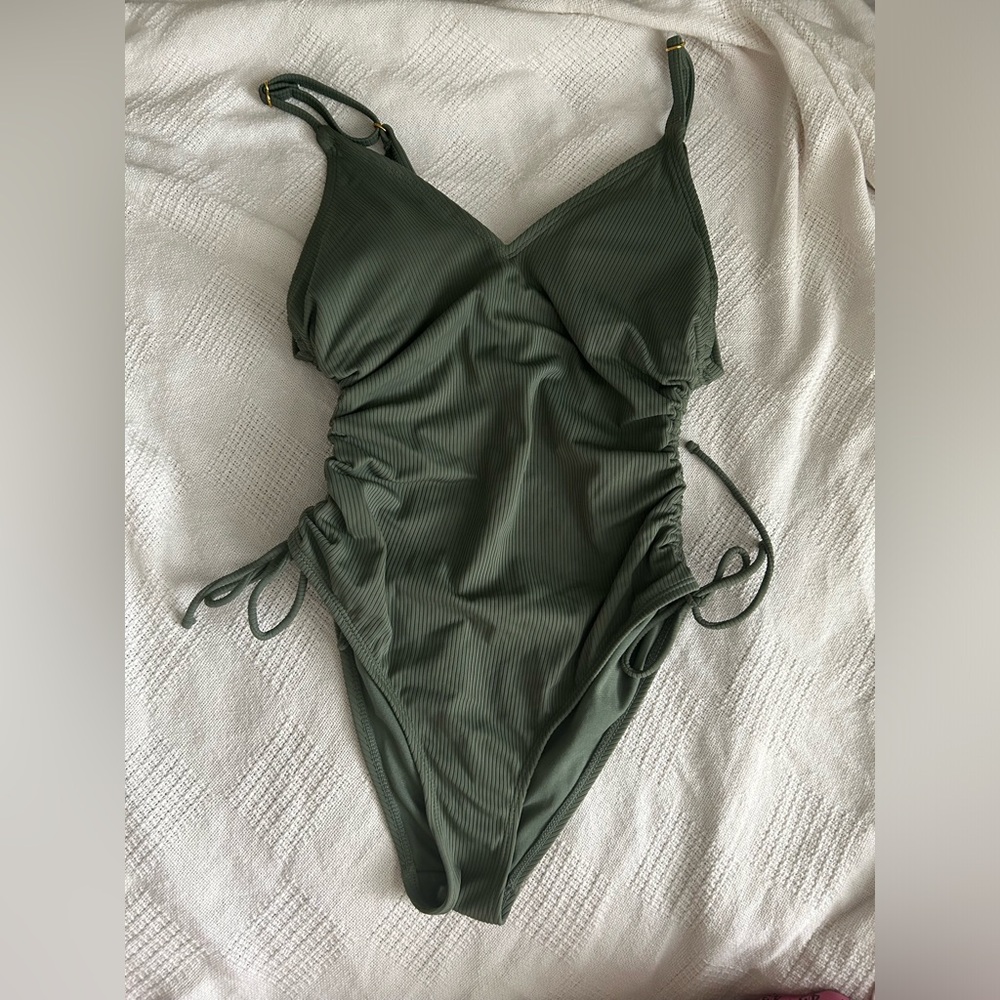 California sunshine one piece army green bathing suit size medium